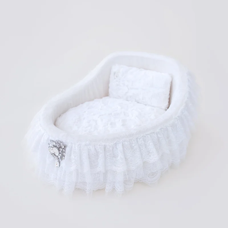 Crib Collection Dog Bed: Snow White